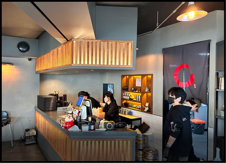 후라토 식당 내부 전경